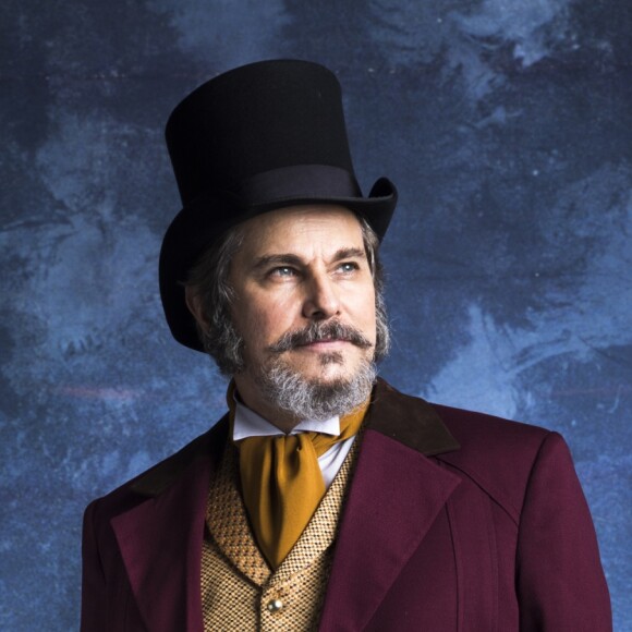 Dom Sabino (Edson Celulari) diz que precisa de um período maior para quitar dívida com Coronela (Solange Couto) no capítulo de quarta-feira, 5 de setembro de 2018 da novela 'O Tempo Não Para'