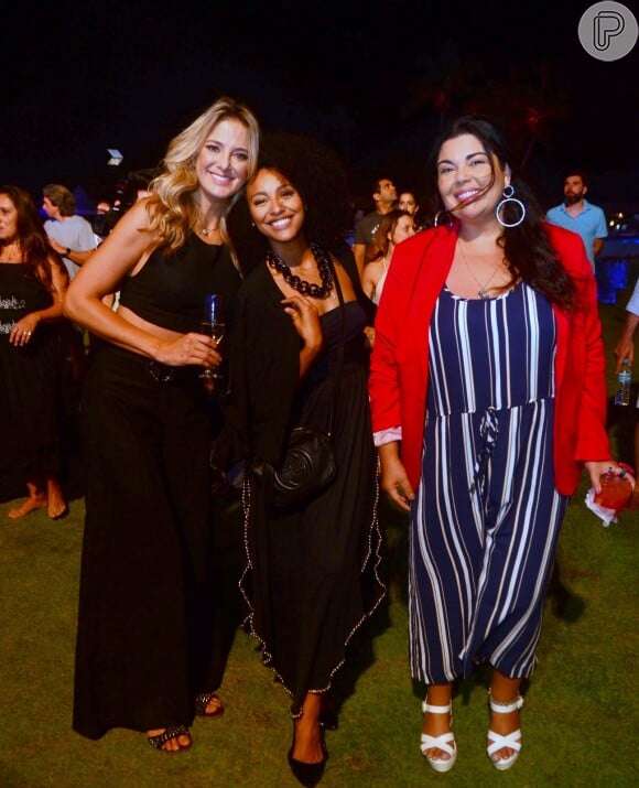 Fabiana Karla posou com Ticiane Pinheiro e Sheron Menezzes na festa Tivoli Tropical, em comemoração aos 33 anos do Tivoli Ecoresort Praia do Forte, na Bahia, nesta sexta-feira, 24 de agosto de 2018