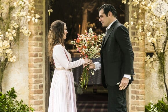 Elisabeta (Nathalia Dill) e Darcy (Thiago Lacerda) já estarão casados quando a mocinha escapar de tentativa de assassinato nos próximos capítulos da novela 'Orgulho e Paixão'
