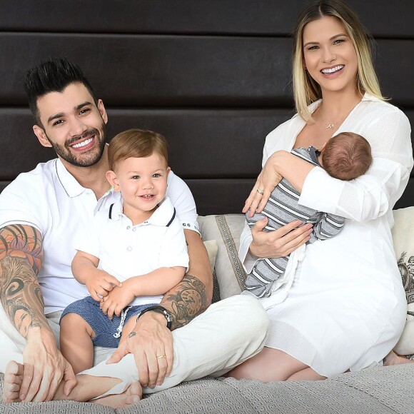 Gusttavo Lima e Andressa Suita recentemente comemoraram o primeiro mês do segundo filho, Samuel