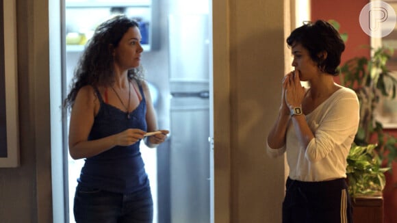 Maura (Nanda Costa) e Selma (Carol Fazu) têm uma briga quando Agenor (Roberto Bonfim) revela caso da policial com Ionan (Armando Babaioff) nos próximos capítulos da novela 'Segundo Sol'