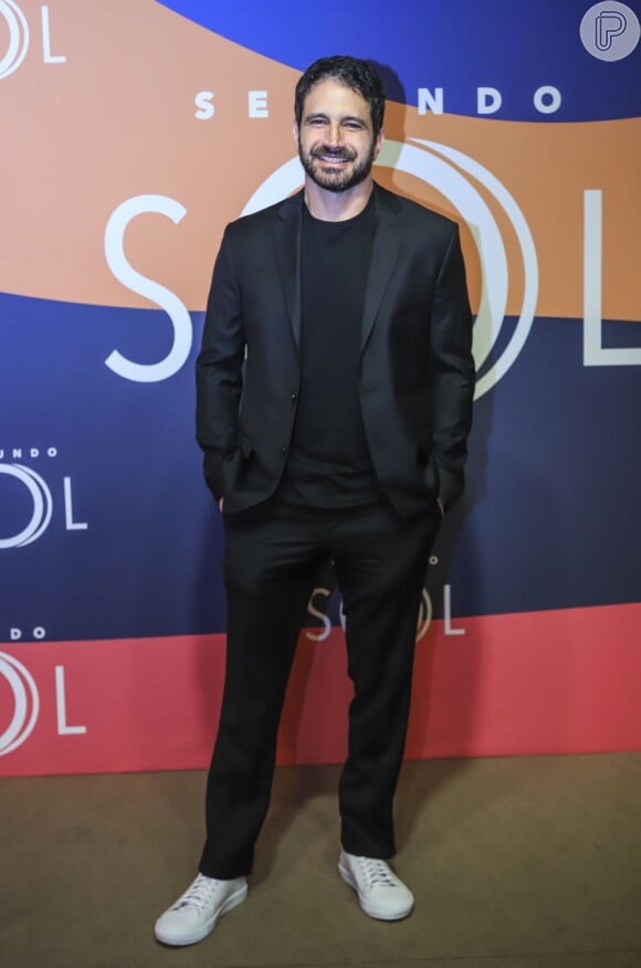 Caco Ciocler emagreceu cinco quilos para interpretar Edgar na novela 'Segundo Sol'