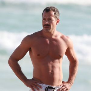 Malvino Salvador curtiu a praia da Barra da Tijuca, no Rio, neste domingo, 2 de setembro de 2018