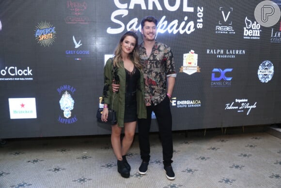 Caio Paduan e Dj Djéssica Benfica assumiram relacionamento após o Carnaval de 2018