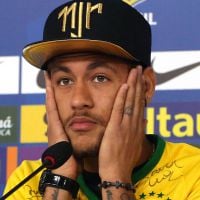 Neymar leva multa de R$ 612 por dirigir veículo com película escura nos vidros