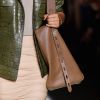 O retorno das bolsas gigantes: o modelo proposto por Tom Ford é prático e elegante ao mesmo tempo
