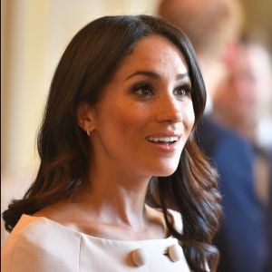 Meghan Markle se maquia sozinha para ir aos eventos, explica amigo e maquiador em entrevista à revista 'People' nesta quarta-feira, dia 12 de setembro de 2018