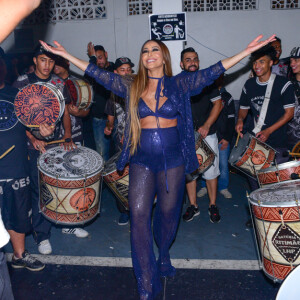 Grávida pela primeira vez, Sabrina Sato espera uma menina