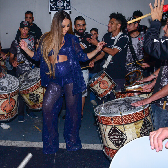 Sabrina Sato esteve na festa de lançamento das fantasias para o Carnaval de 2019