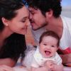 Débora Nascimento e José Loreto comemoraram 5 meses da filha, Bella