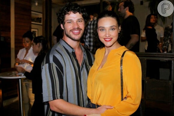 Débora Nascimento e José Loreto se conheceram durante as gravações da novela 'Avenida Brasil'