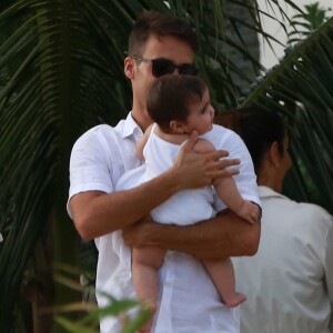 Após batizado, Ivete Sangalo e Daniel Cady reuniram amigos e familiares para um coquetel