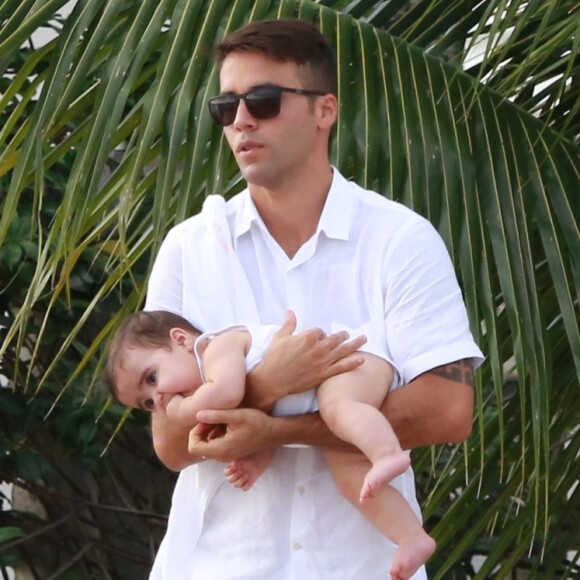 Marido de Ivete Sangalo, Daniel Cady festeja batizado das filhas gêmeas: 'A verdadeira felicidade está na própria casa, entre as alegrias da família. Obrigado, Senhor!'