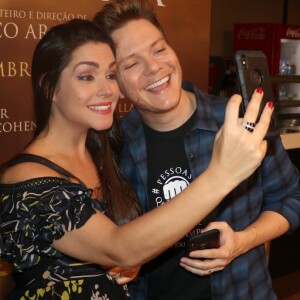 Thais Fersoza e Michel Teló gravaram Stories na pré-estreia do filme 'O Que de Verdade Importa', no Rio