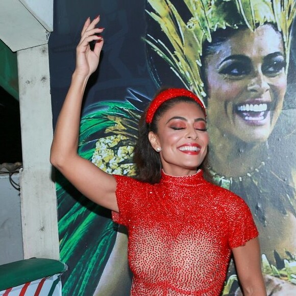 Juliana Paes apostou em transparência para a festa dos 30 anos da Acadêmicos do Grande Rio