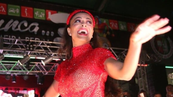 Juliana Paes arrasa em look vermelho transparente na festa da Grande Rio. Fotos!