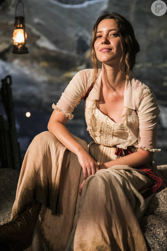 Nathalia Dill interpretou Elisabeta na novela 'Orgulho e Paixão'