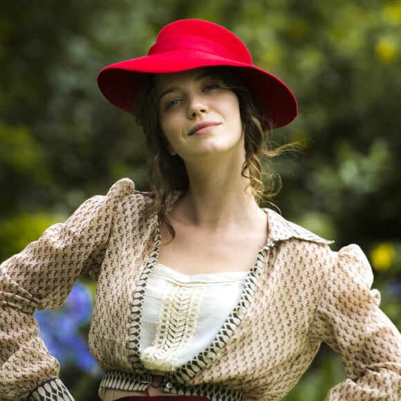 Nathalia Dill deu adeus à personagem de Elisabeta, de 'Orgulho e e Paixão'