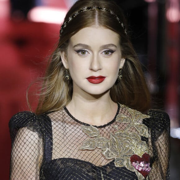 Em setembro de 2017, Marina Ruy Barbosa novamente desfilou pela Dolce & Gabbana