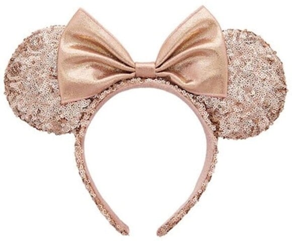 Bruna Marquezine usou orelinhas da Minnie em rosé gold na Disney Paris
