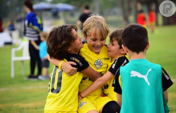 Davi Lucca passou a gostar de futebol há pouco tempo: 'Amando'