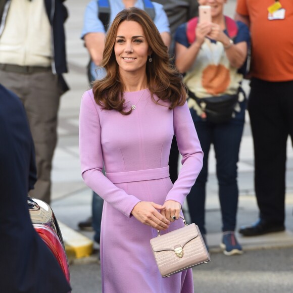 Kate Middleton repete look grifado em evento real, em 9 de outubro de 2018