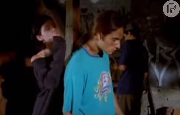 Com os cabelos longos, Rodrigo Santoro integrou o elenco do filme 'Bicho de sete Cabeças'