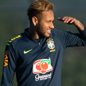 Neymar está se preparando para enfrentar a Arábia Saudita pela Seleção Brasileira