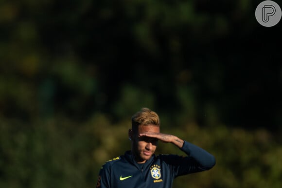 'Topetão', escreveu Neymar sobre o novo cabelo no Stories