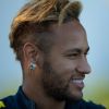 O cabelo de Neymar foi alvo de brincadeiras nas redes sociais
