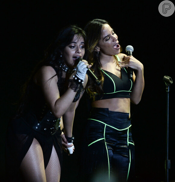 Anitta e Camila Cabello também cantaram juntas 'Real Friends', sucesso da cubana