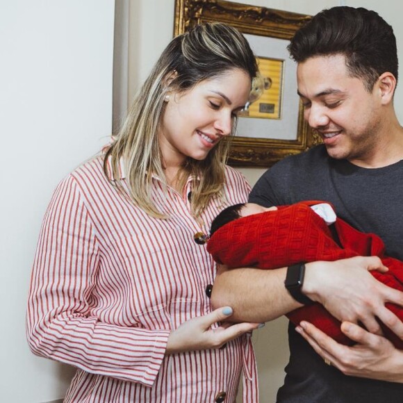 Mulher de Wesley Safadão, Thyane Dantas se afastou da rede social para cuidar do filho