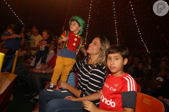 Fernanda Gentil afirma que gosta de estimular em Lucas e Gabriel a paixão pelo circo