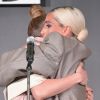 Lady Gaga, que é protagonista do filme "Nasce Uma Estrela", emocionou-se ao falar sobre a importância de ajuda para quem sofre de transtornos mentais