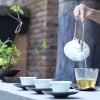 Além disso, a infusão do chá verde ou de hibisco é considerado também bons aliados na hora de eliminar as gordurinhas