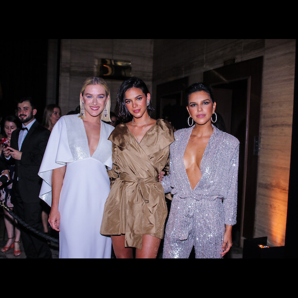 Comemoração dos 30 anos da Le Lis Blanc em São Paulo aconteceu no dia 18 de outubro de 2018. Fiorella Mattheis, Bruna Marquezine e Mariana Rios marcaram presença no evento