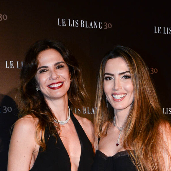Luciana Gimenez escolheu look superdecotado
