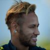 Solteiro, Neymar curtiu noite com ex-namorada em boate de Barcelona na madrugada desta sexta-feira, 19 de outubro de 2018