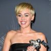 Miley Cyrus não subiu ao palco para receber o prêmio de vídeo do ano, no VMA 2014. Ao invés disso, a cantora pediu para um sem-teto fazer o discurso de agradecimento