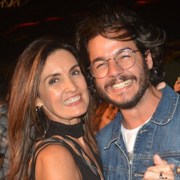 Internauta usou foto de Fátima Bernardes e Túlio Gadêlha