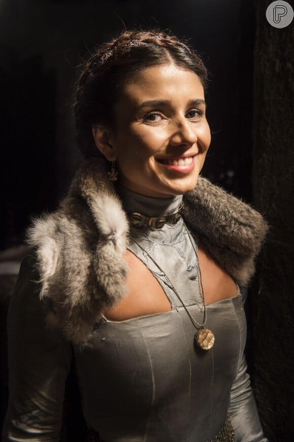 Paula Fernandes fez sua estreia como atriz na novela 'Deus Salve o Rei', em junho de 2018