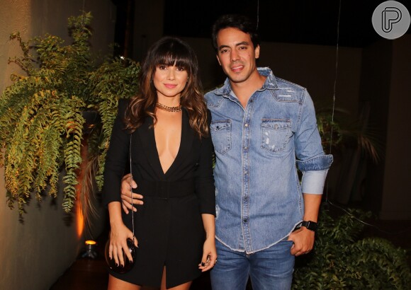 Paula Fernandes foi acompanhada pelo novo namorado, Gustavo Lyra, na festa de Rodrigo Faro