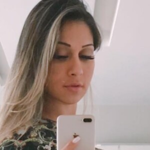 'Não sinto dor, e eu acho que estou linda e saltitante e não poderia, porque eu não tive parto normal', contou Mayra Cardi