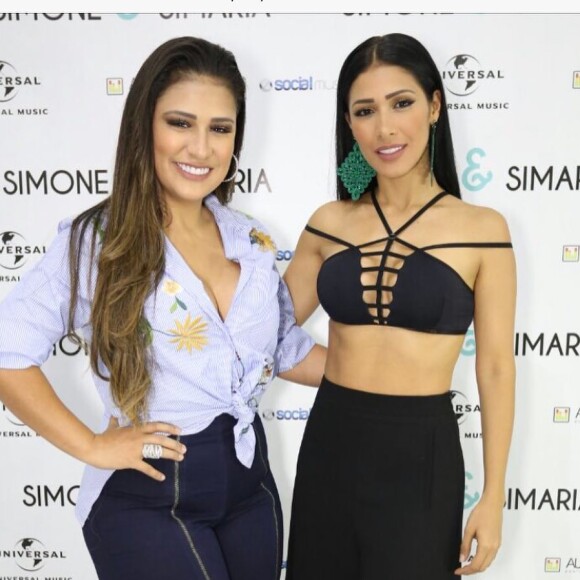 Simaria, da dupla com Simone, abriu o jogo sobre cirurgias plásticas