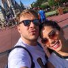 Anitta curte a Disney com o amigo Thiago Fortes: 'Meulhor lugar do mundo'