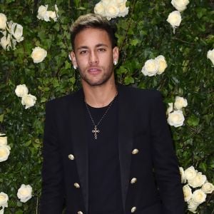 Neymar, solteiro após término de Marquezine, vai a show de Thiaguinho com amigos nesta quinta-feira, dia 25 de outubro de 2018