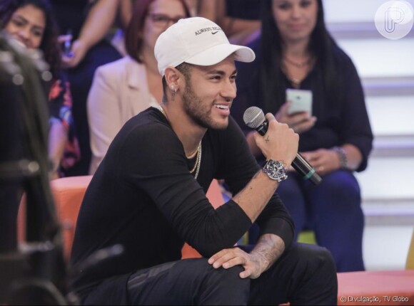 Neymar soltou a voz em show de Thiaguinho com amigos em Paris