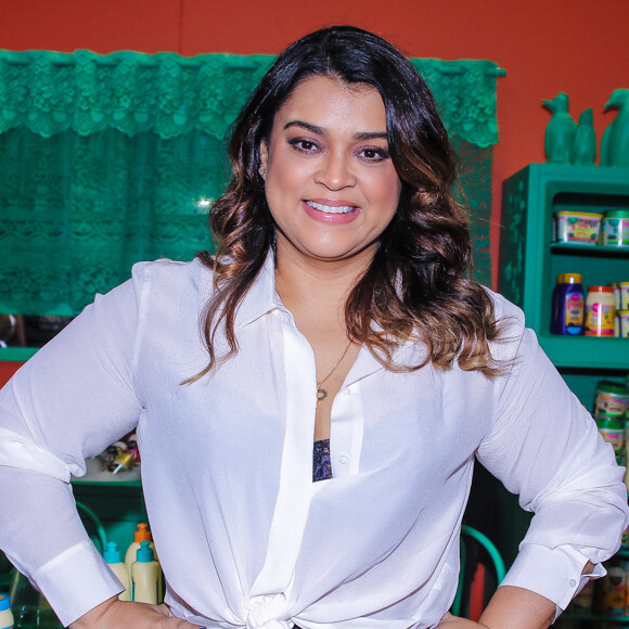 Preta Gil constantemente rebate críticas ao corpo nas redes sociais