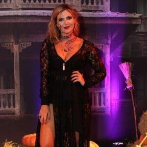 Carol Sampaio organizou festa de Halloween do Copacabana Palace
