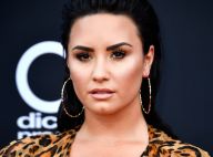 Demi Lovato recebe alta de clínica de reabilitação após 3 meses: 'Feliz e rindo'